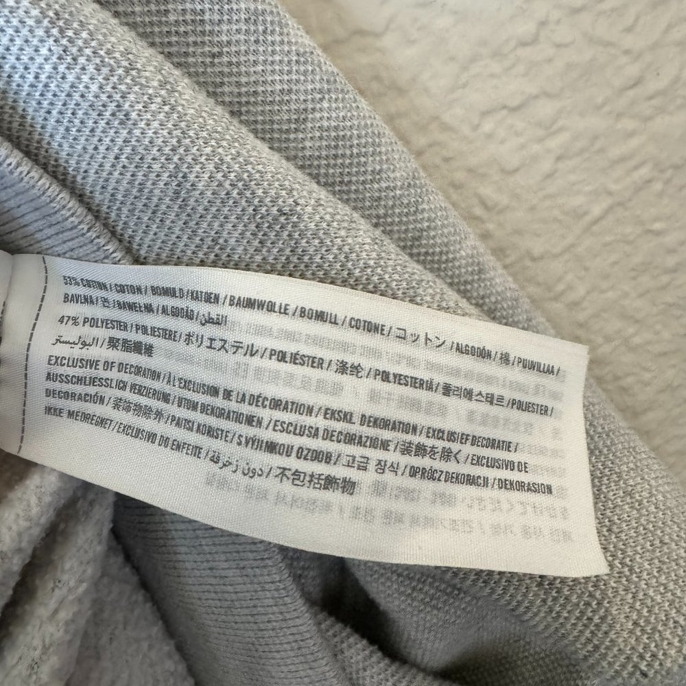 Abercrombie & Fitch Relaxed Gray Crewneck lightweight Sweatshirt Spell Out Small - Picture 14 of 15